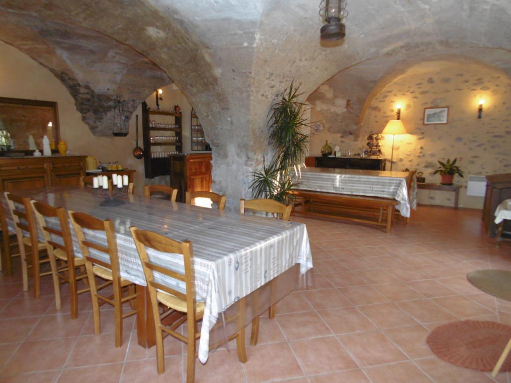 La Ferme De Valauris Bed & Breakfast Sisteron Exterior photo