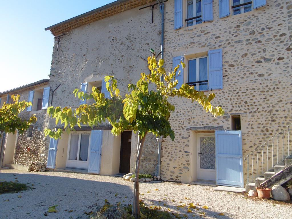 La Ferme De Valauris Bed & Breakfast Sisteron Exterior photo