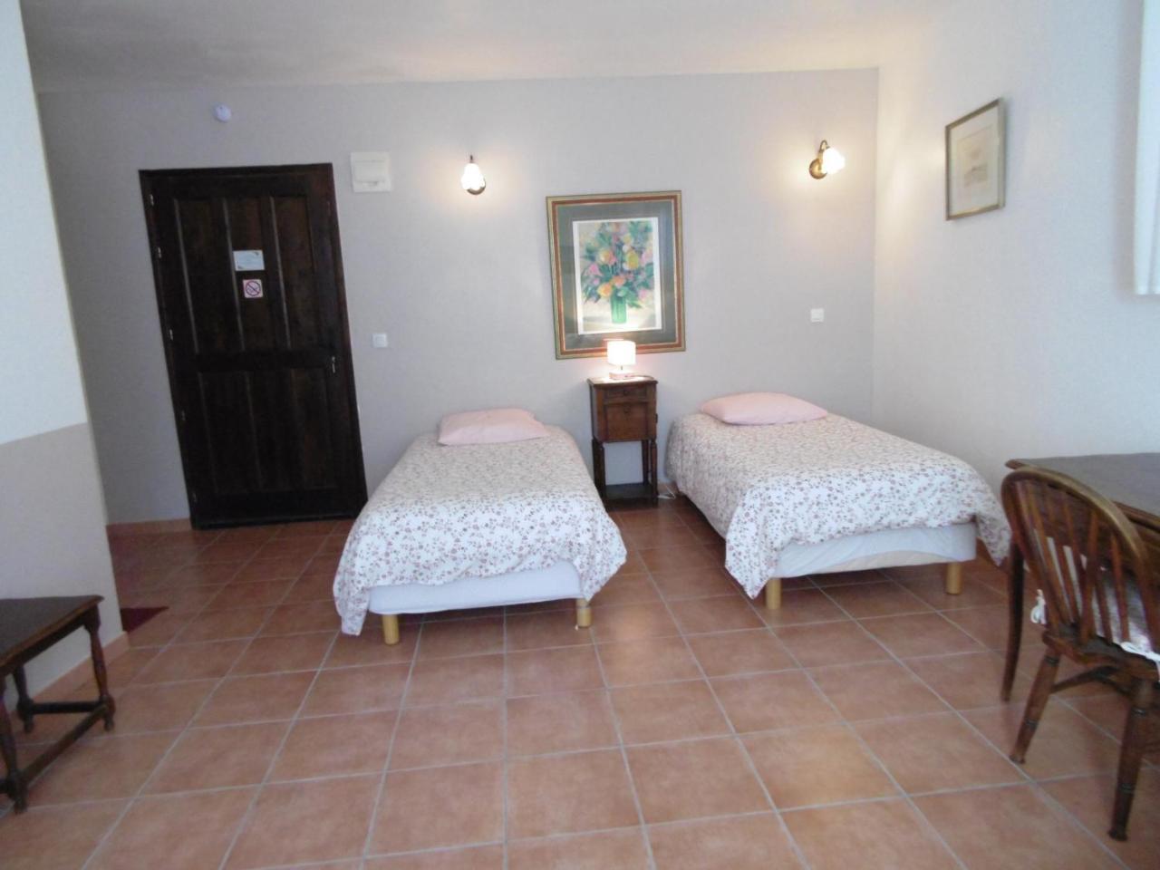 La Ferme De Valauris Bed & Breakfast Sisteron Exterior photo