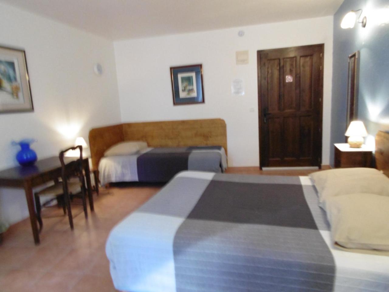 La Ferme De Valauris Bed & Breakfast Sisteron Exterior photo